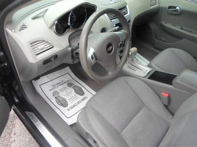 2008 Chevrolet Malibu LS 4DR Sedan